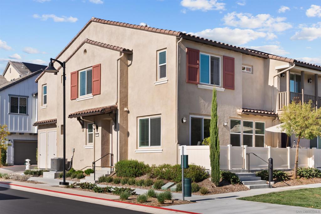 Townhouse for sale at 39392 Corvina Ln, Temecula, CA featuring 3 beds and 3 baths