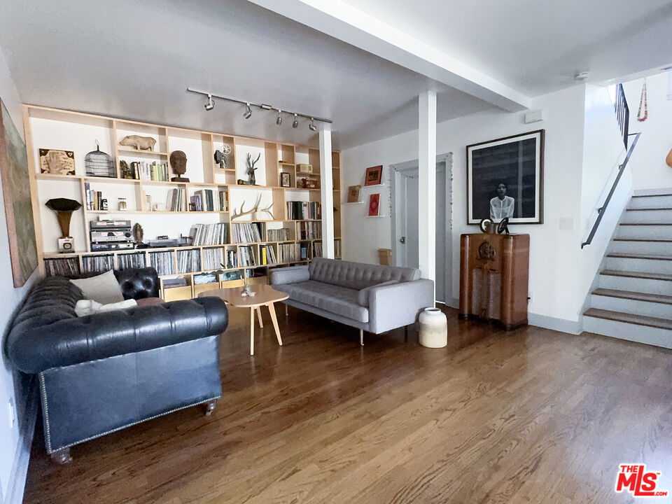 Residential Lease for rent at 814 E Edgeware Road, Los Angeles, Los Angeles County CA featuring 3 beds and 3 baths