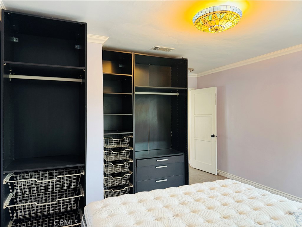 Residential Lease for rent at 9729 W Live Oak Avenue, Temple City, Los Angeles County CA featuring 2 beds and 2 baths