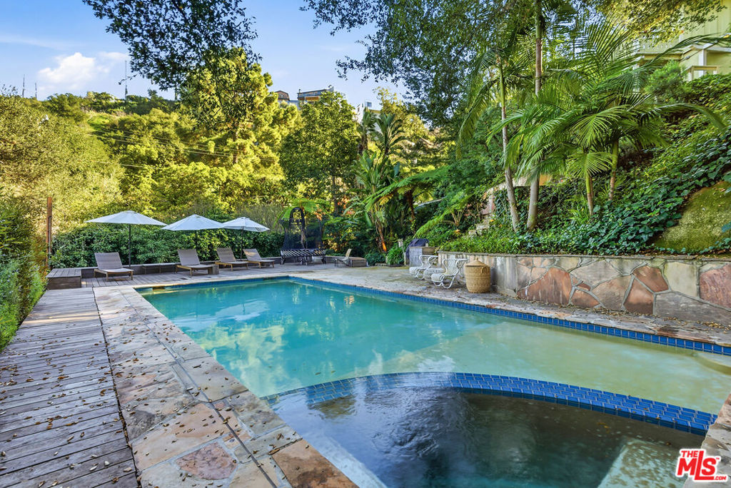Residential Lease for rent at 2049 Oakstone Way, Los Angeles, Los Angeles County CA featuring 5 beds and 5 baths