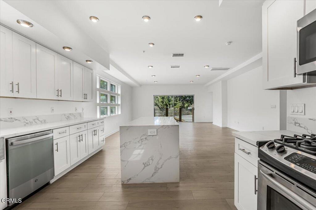 Residential Lease for rent at 1944 Seminole Drive, Agoura Hills, Los Angeles County CA featuring 3 beds and 4 baths