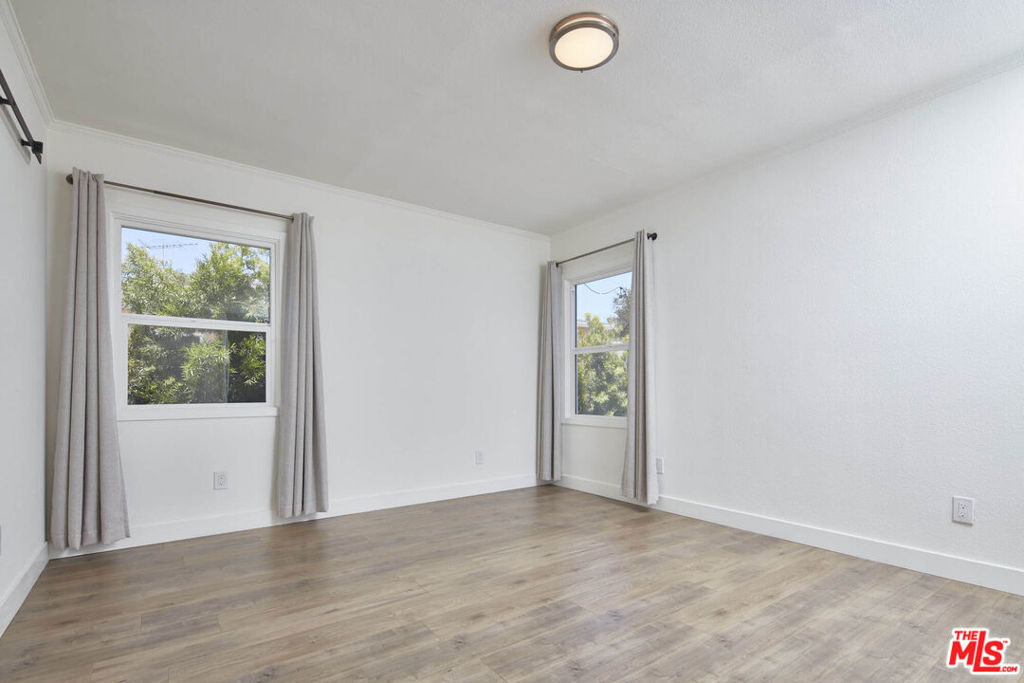 Residential Lease for rent at 2904 W 81st Street, Inglewood, Los Angeles County CA featuring 2 beds and 2 baths
