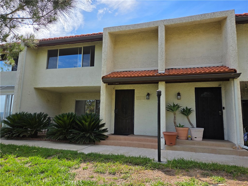 Residential Lease for rent at 7908 Via Magdalena, Burbank, Los Angeles County, CA featuring 3 beds and 3 baths