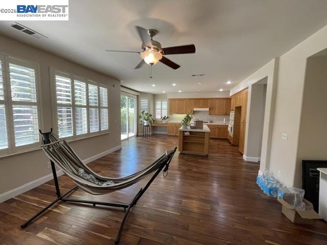 Single Family Residence for sale at 6056 Silveroak Cir, Stockton, CA featuring 5 beds and 4 baths