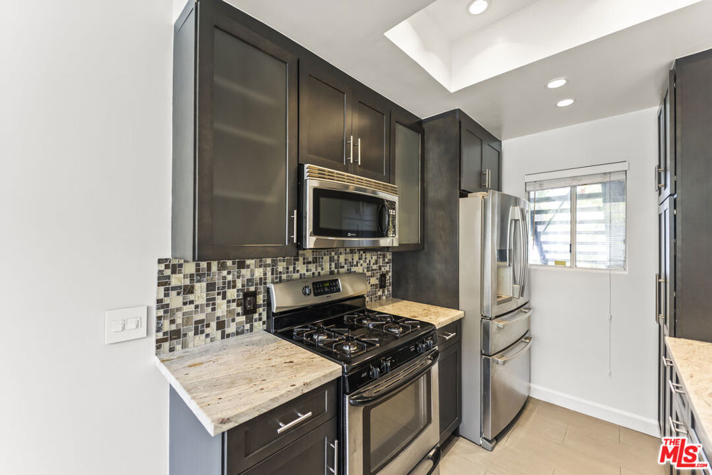 Residential Lease for rent at 8500 Falmouth Avenue Unit 2104, Los Angeles, Los Angeles County CA featuring 1 bed and 1 bath
