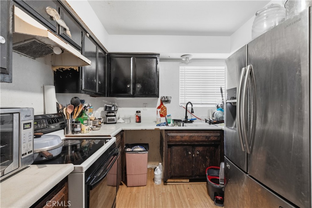 Residential for sale at 7375 Chapman, Goleta CA featuring 5 beds and 3 baths