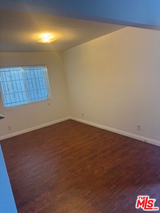 Residential Lease for rent at 1136 W 109th Place, Los Angeles, Los Angeles County CA featuring 2 beds and 1 bath