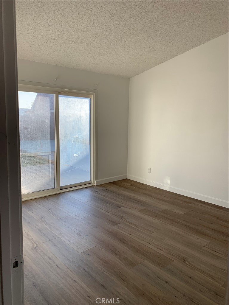 Single Family Residence for rent at 328 Blue Ridge, San Jacinto, CA featuring 3 beds and 2 baths