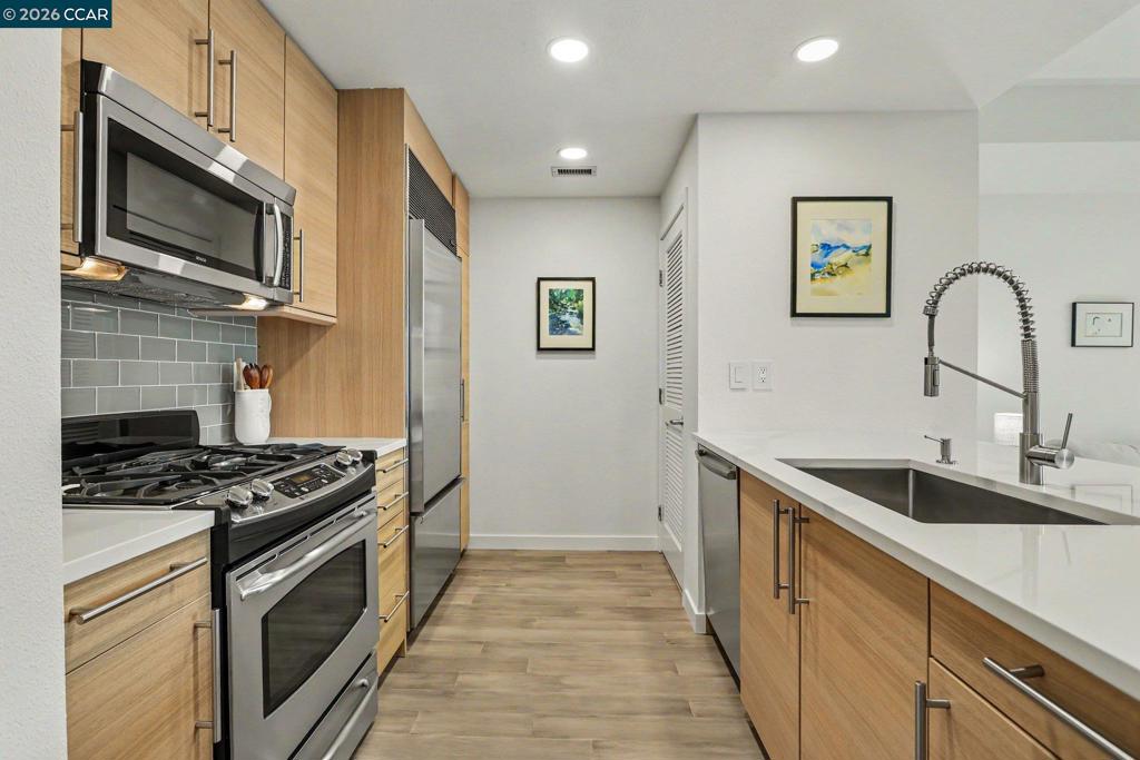 Condominium for sale at 1655 N California Blvd. 248, Walnut Creek, CA featuring 1 bed and 2 baths