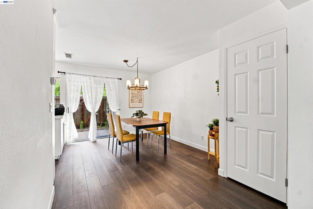 Condominium for sale at 3241 Marlene Dr, Lafayette, CA featuring 2 beds and 2 baths