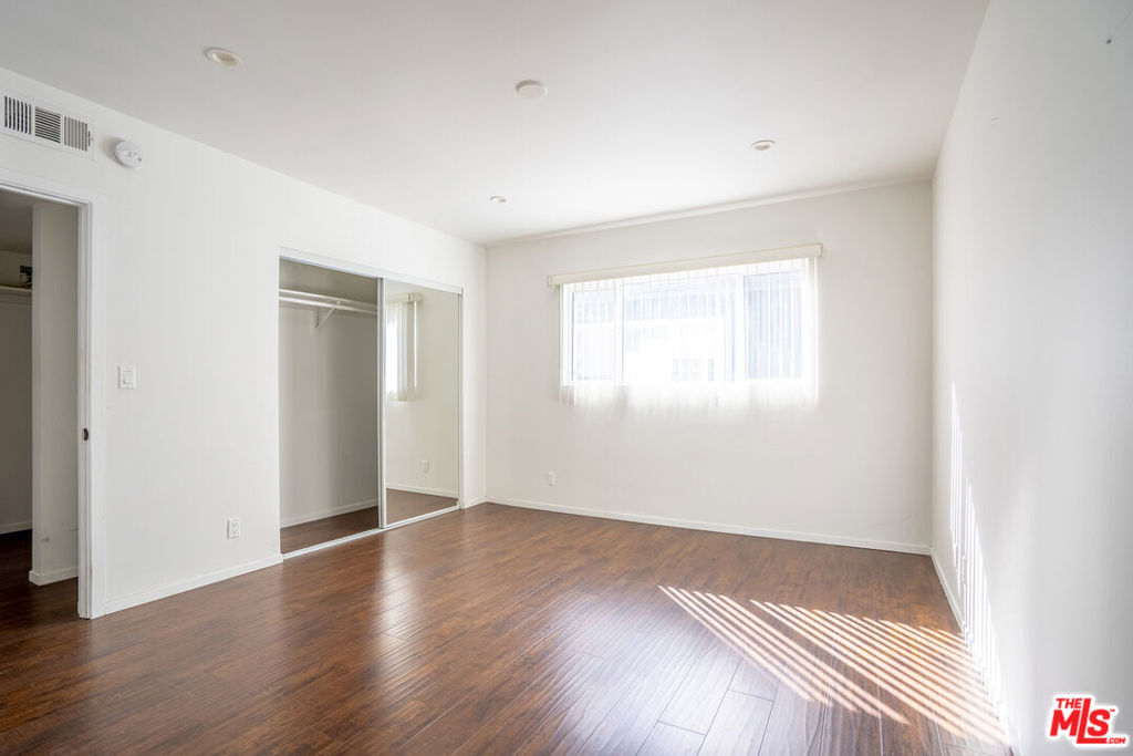 Residential Lease for rent at 5831 Carlton Way 6, Los Angeles, Los Angeles County, CA featuring 2 beds and 1 bath