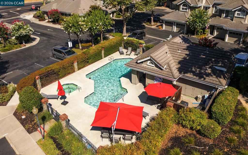 Condominium for sale at 14 Danville Oak Pl, Danville, CA featuring 2 beds and 2 baths