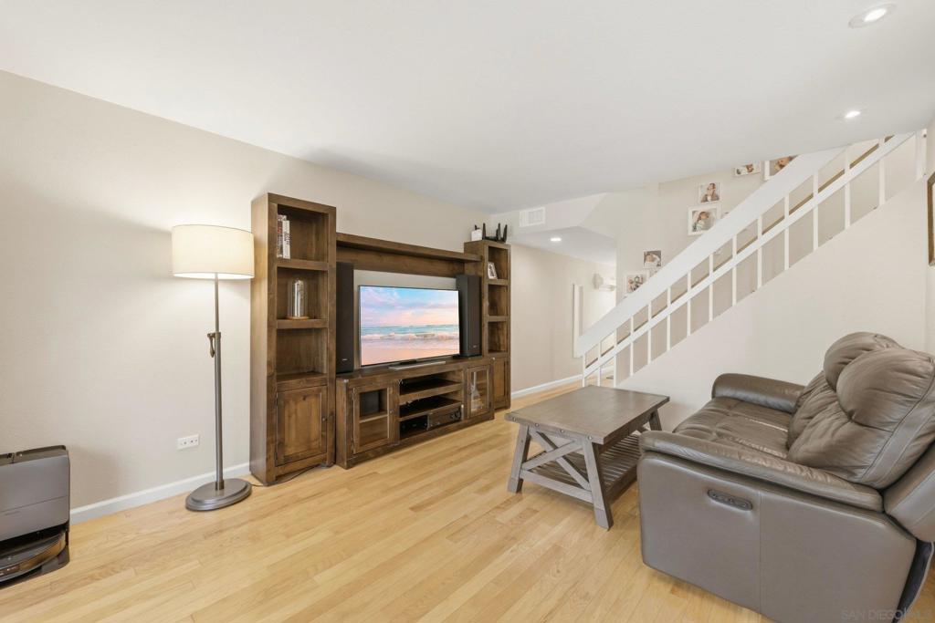 Residential for sale at 10657 Caminito Memosac, San Diego CA featuring 3 beds and 3 baths