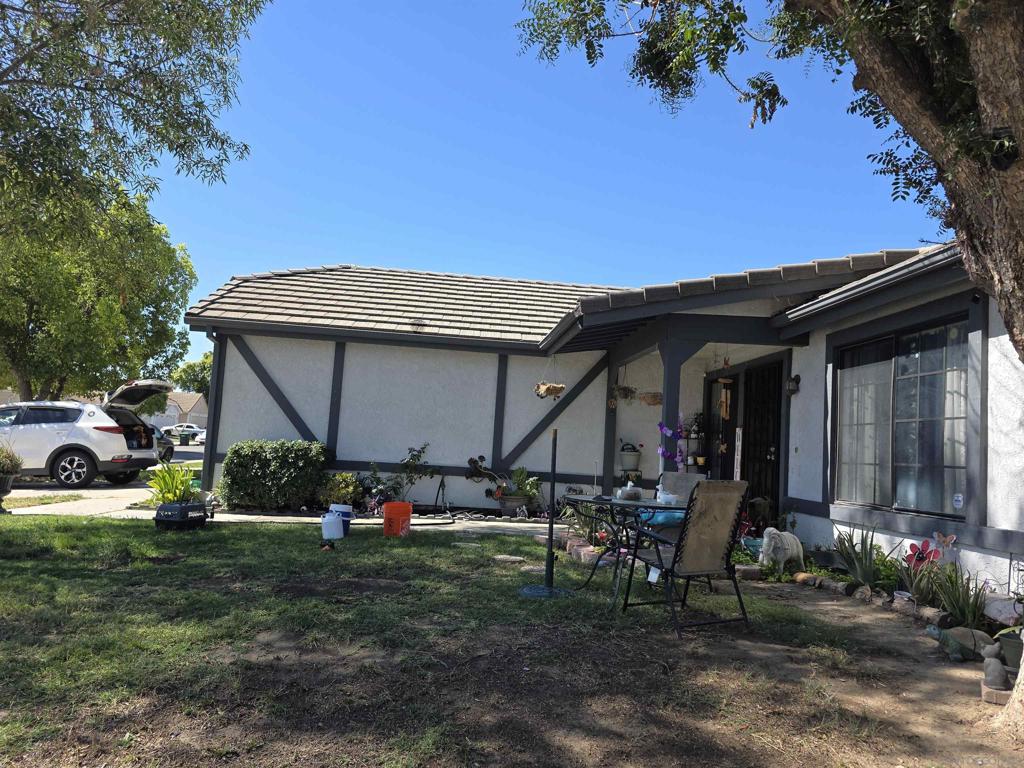 Single Family Residence for sale at 713 Pinehurst Dr, Hemet, CA featuring 3 beds and 2 baths