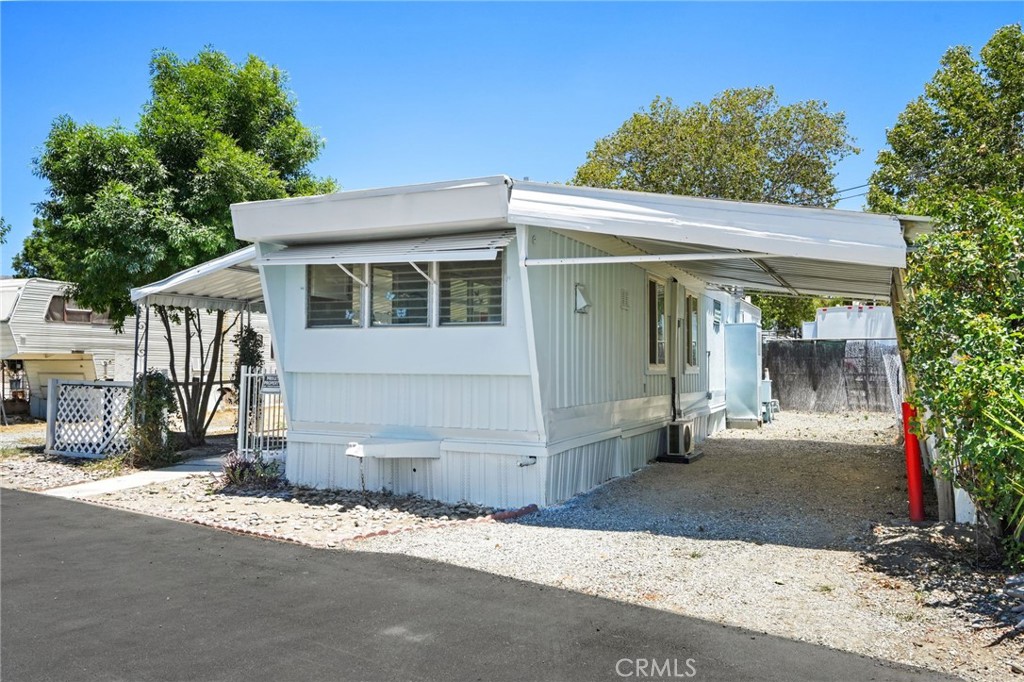 Manufactured In Park for sale at 2150 S San Jacinto Avenue 28, San Jacinto, CA featuring 1 bed and 2 baths