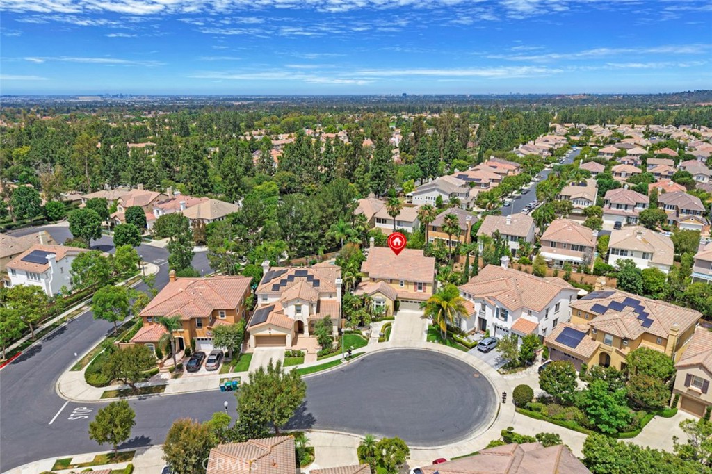Residential Lease for rent at 19 Garnet, Irvine, Orange County, CA featuring 5 beds and 5 baths