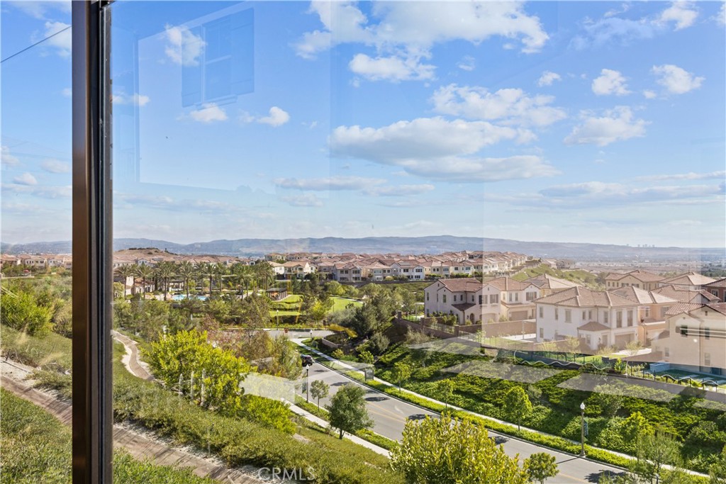 Residential Lease for rent at 103 Eversedge, Irvine, Orange County, CA featuring 3 beds and 3 baths