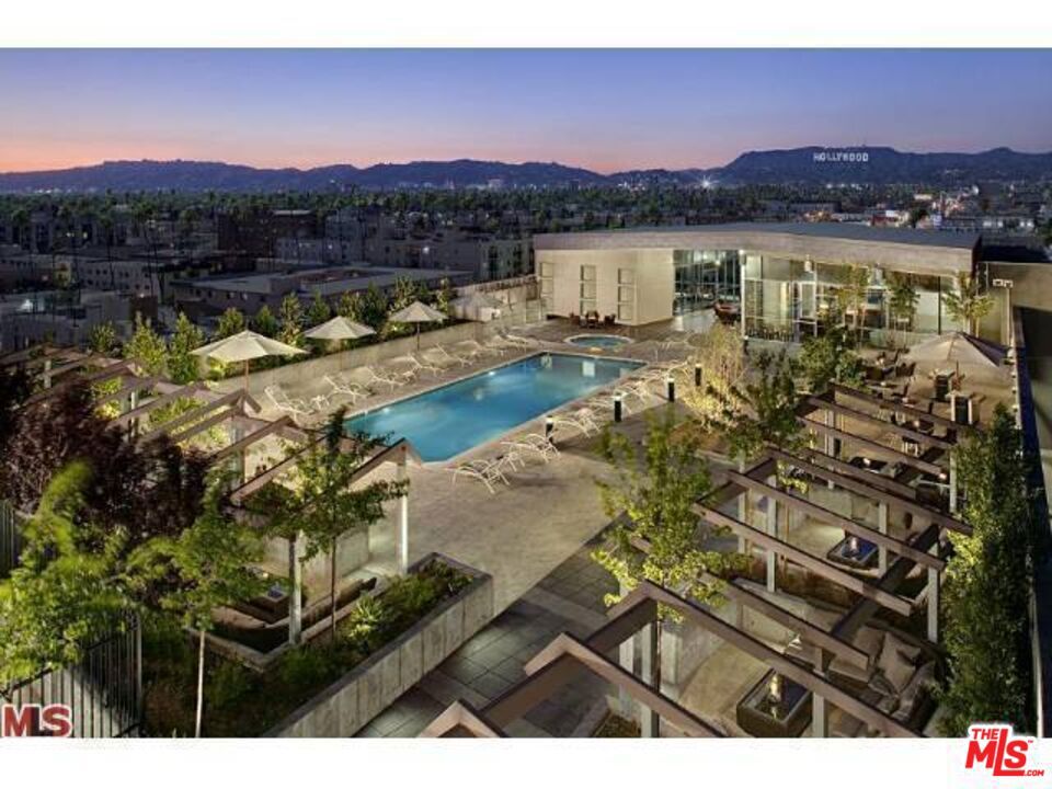 Condominium for sale at 3785 Wilshire Boulevard 1212, Los Angeles, CA featuring 2 beds and 3 baths