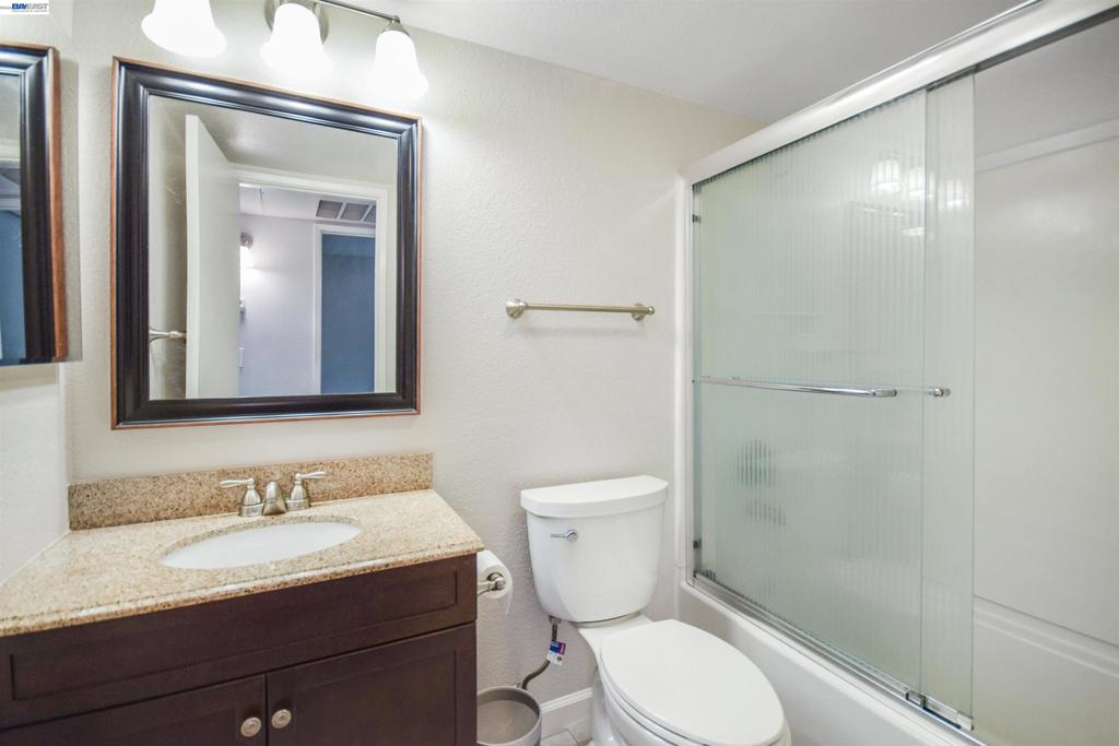 Condominium for sale at 235 Reflections Dr 11, San Ramon, CA featuring 1 bed and 1 bath