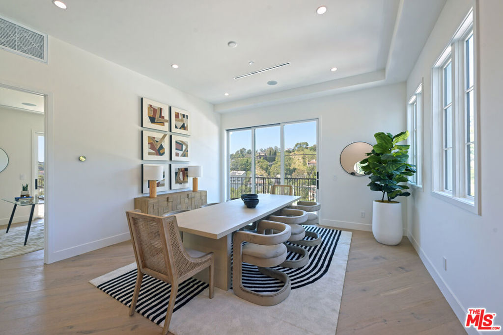 Single Family Residence for sale at 3072 Hollyridge Drive, Los Angeles, CA featuring 4 beds and 6 baths