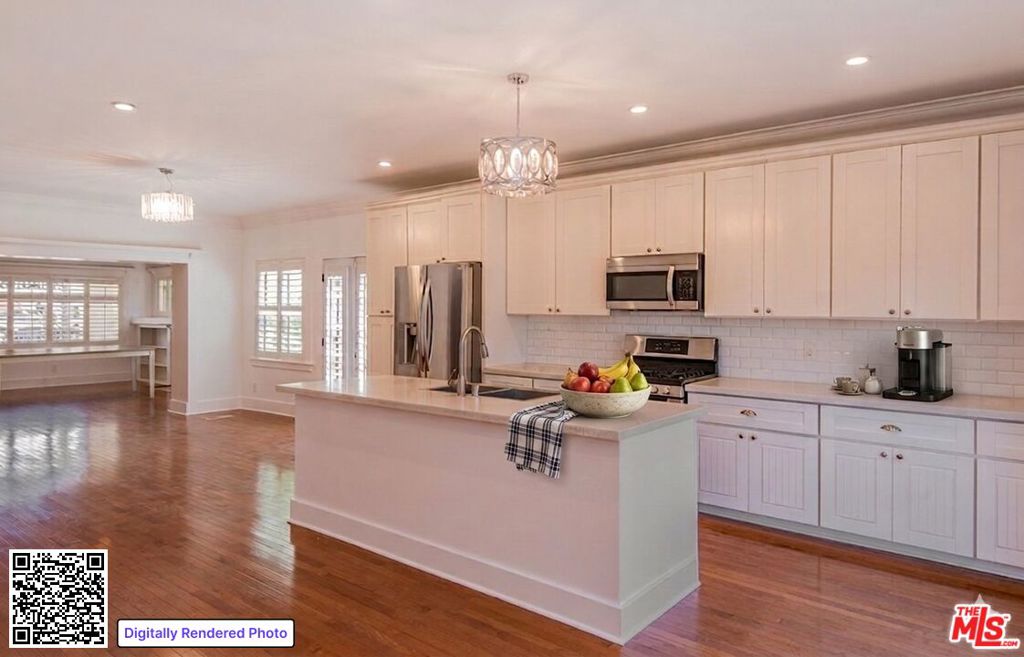 Single Family Residence for sale at 4530 W Washington Boulevard, Los Angeles, CA featuring 6 beds and 4 baths