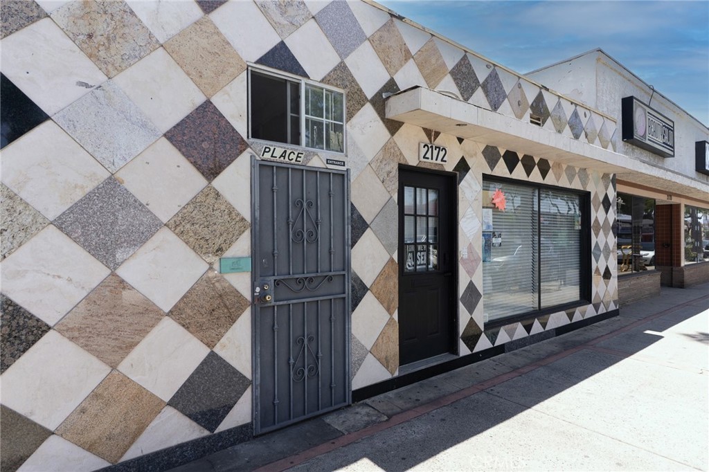 Mixed Use for rent at 2172 Pacific, Long Beach, CA featuring 2 beds and 2 baths