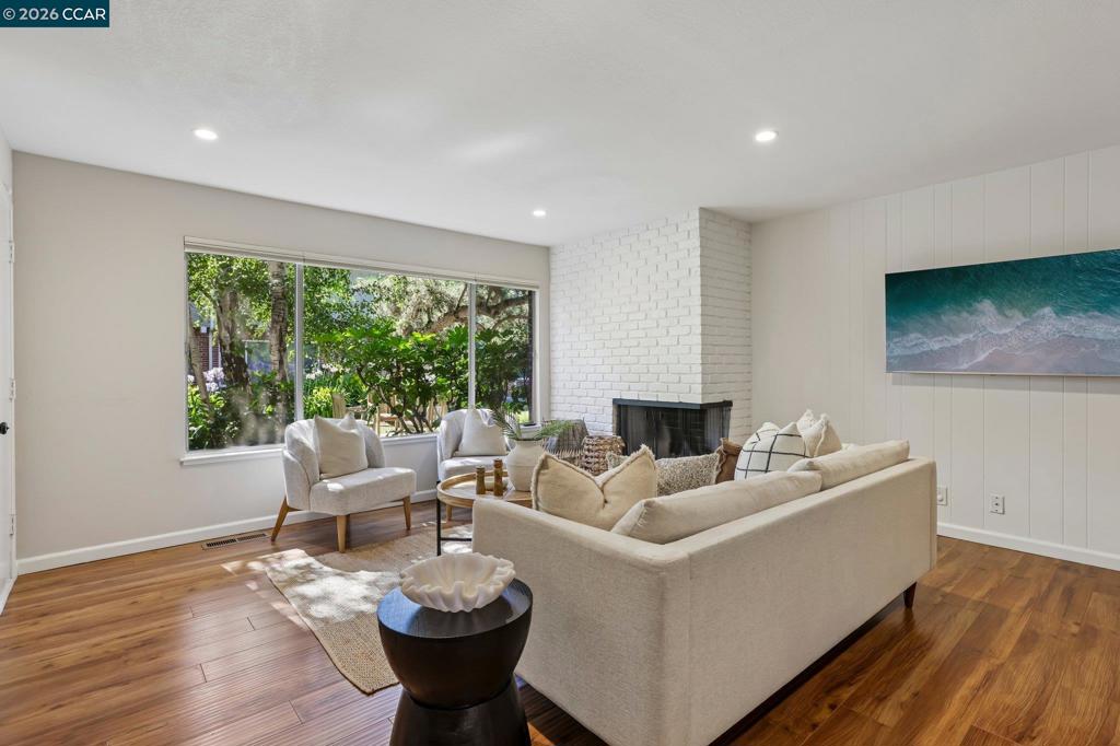 Condominium for sale at 2135 Ascot Dr 23, Moraga, CA featuring 2 beds and 3 baths