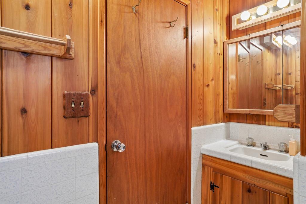 Active for sale at Idyllwild, CA, Idyllwild, CA CA and 3 baths