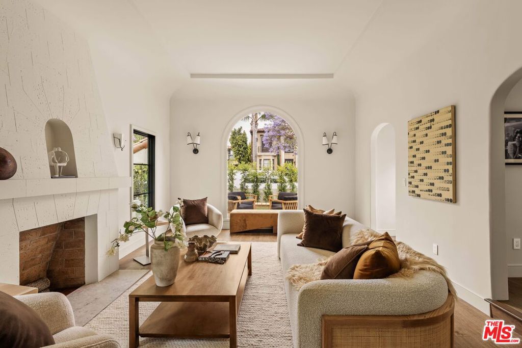 Single Family Residence for sale at 6500 W 5th Street, Los Angeles, CA featuring 4 beds and 5 baths