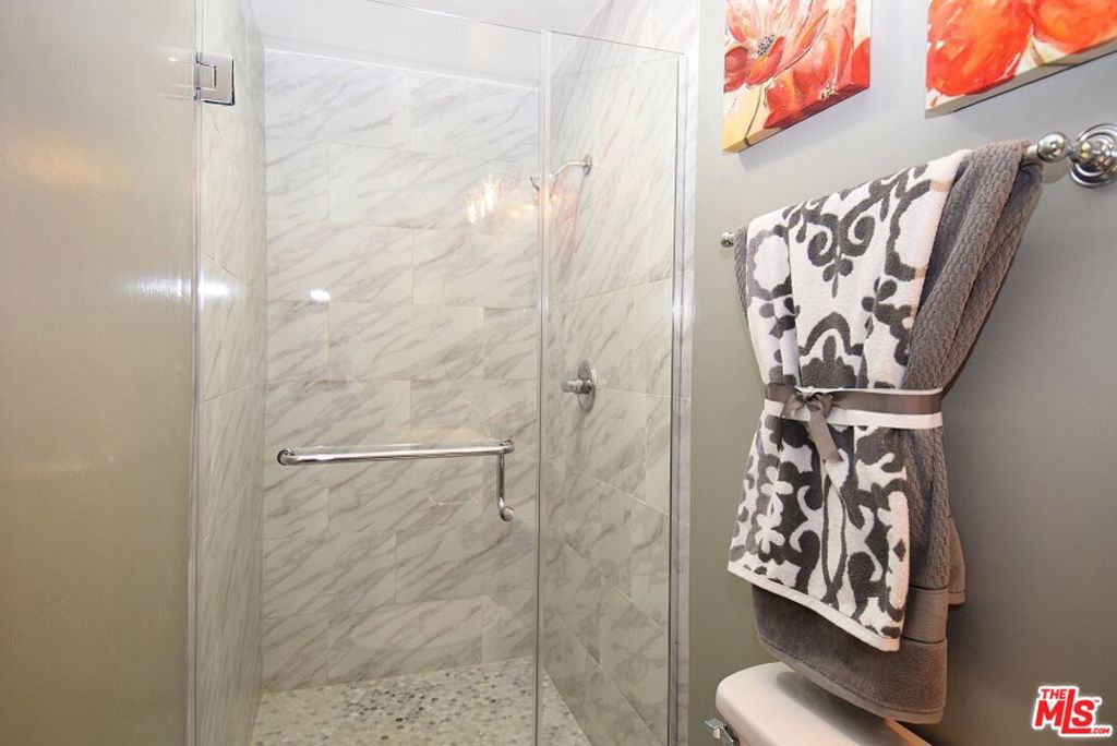 Residential Lease for rent at 5217 N Marmion Way 5217, Los Angeles, Los Angeles County, CA and 1 bath