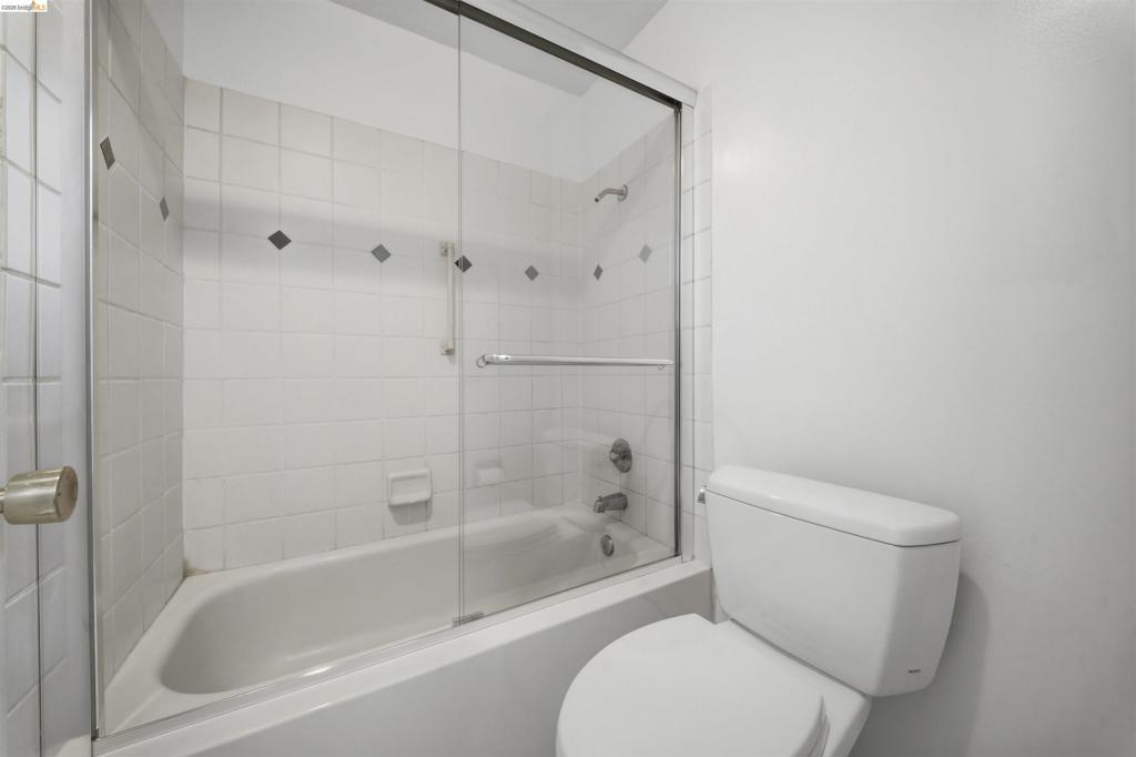 Condominium for sale at 420 N Civic Dr 207, Walnut Creek, CA featuring 1 bed and 1 bath