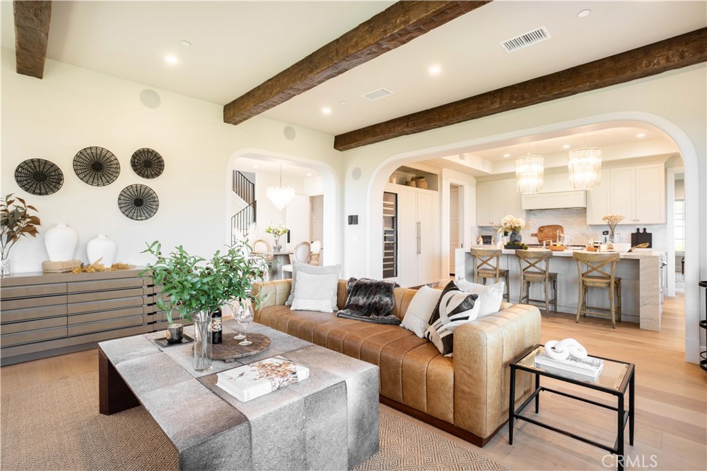 Residential Lease for rent at 9 Nathaniel, Sierra Madre, Los Angeles County, CA featuring 4 beds and 5 baths
