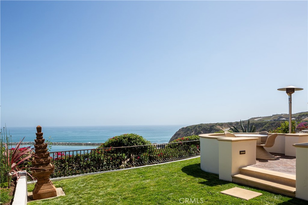 Residential Lease for rent at 24352 Santa Clara, Dana Point, Orange County, CA featuring 5 beds and 6 baths