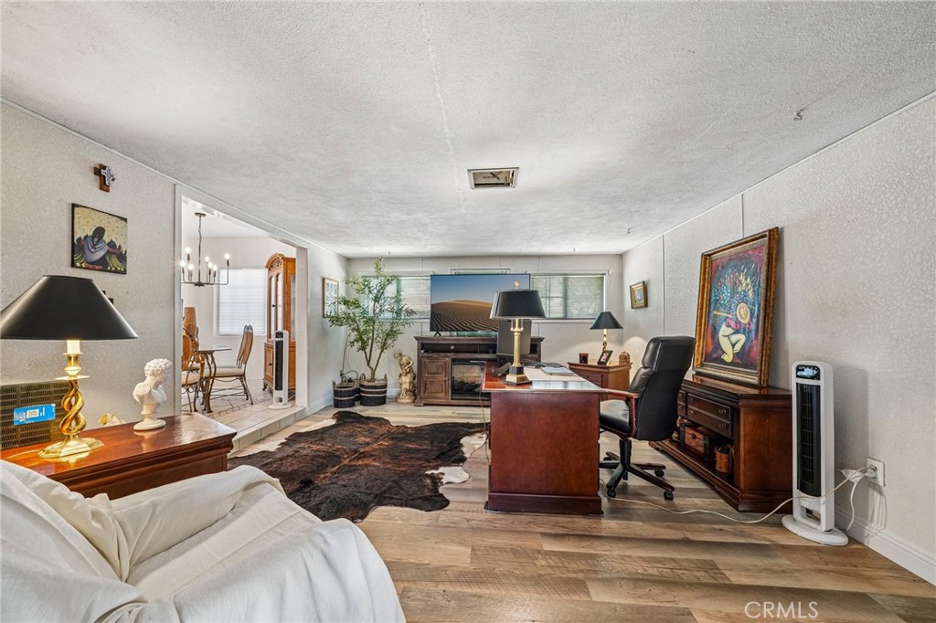 Active for sale at Bloomington, CA, Bloomington, CA CA and 2 baths