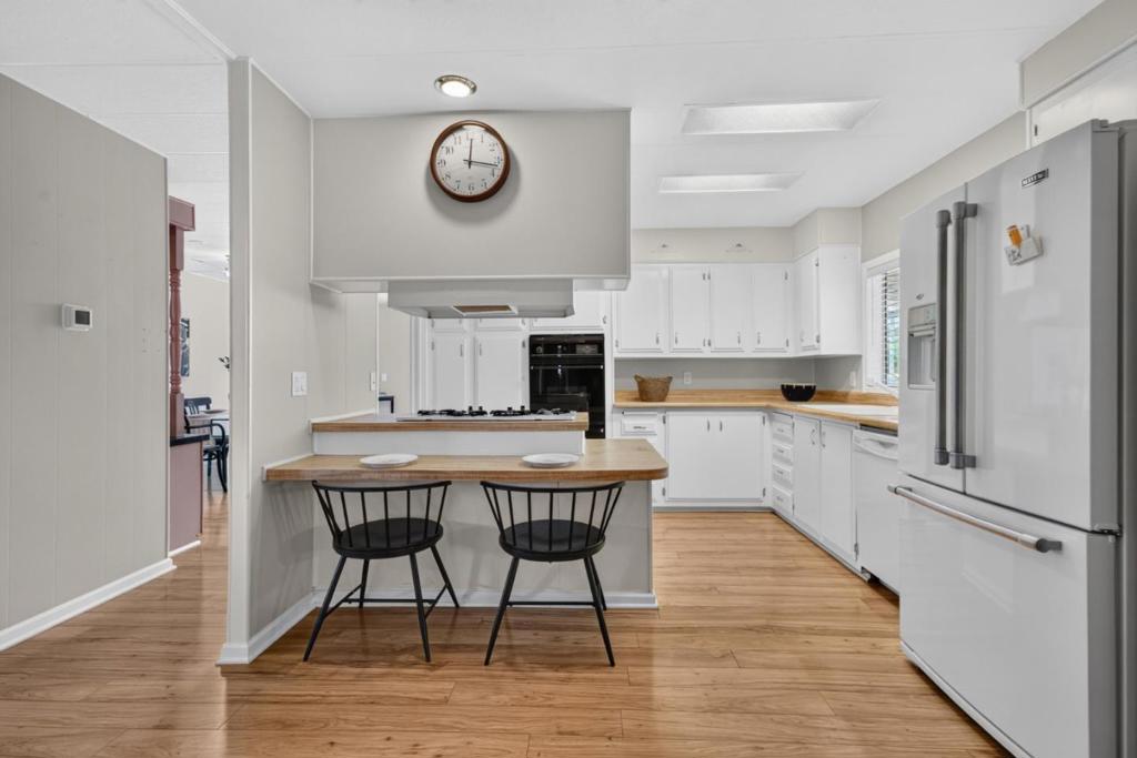 Manufactured In Park for sale at 144 Holm Road 14, Watsonville, CA featuring 2 beds and 2 baths