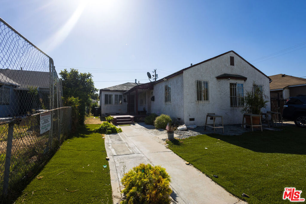 Residential Income for sale at 3566 CHESAPEAKE Avenue, Los Angeles, CA featuring 7 beds and 4 baths