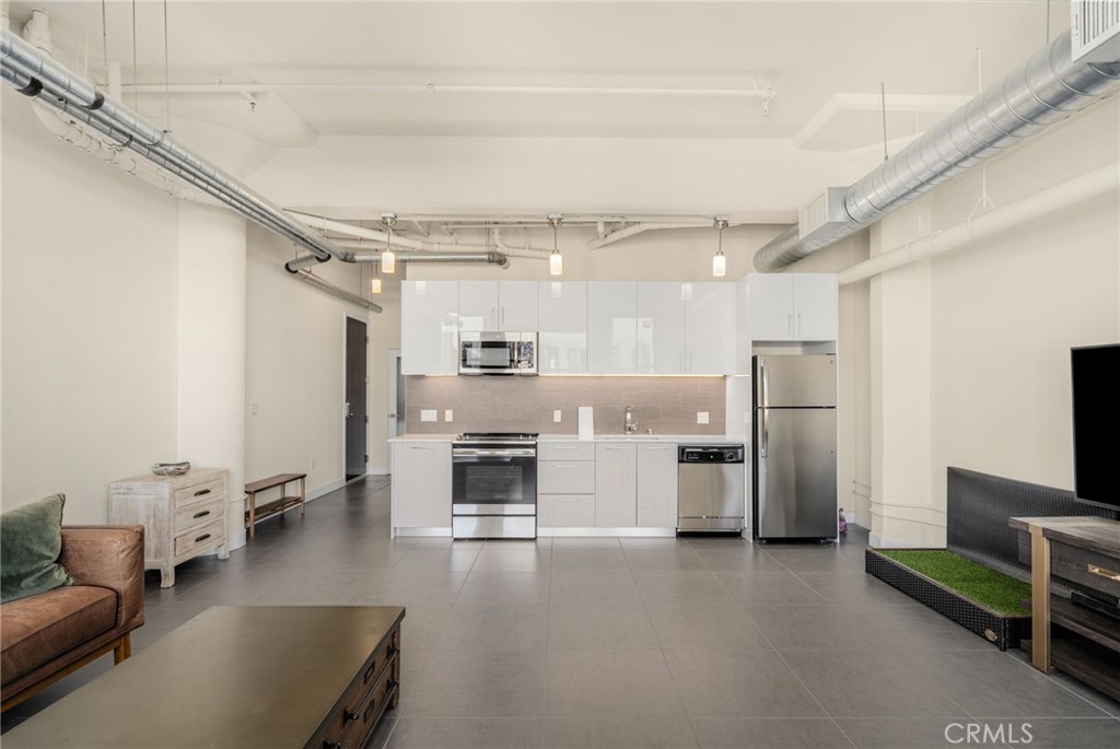 Condominium for sale at 939 S Broadway #1001, Los Angeles, CA featuring 1 bed and 1 bath