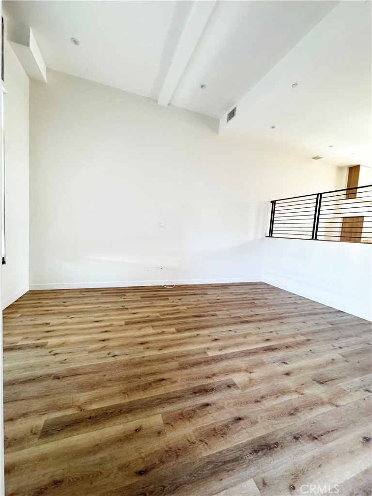 Residential Lease for rent at 501 N Santa Anita B, Arcadia, Los Angeles County, CA featuring 3 beds and 3 baths