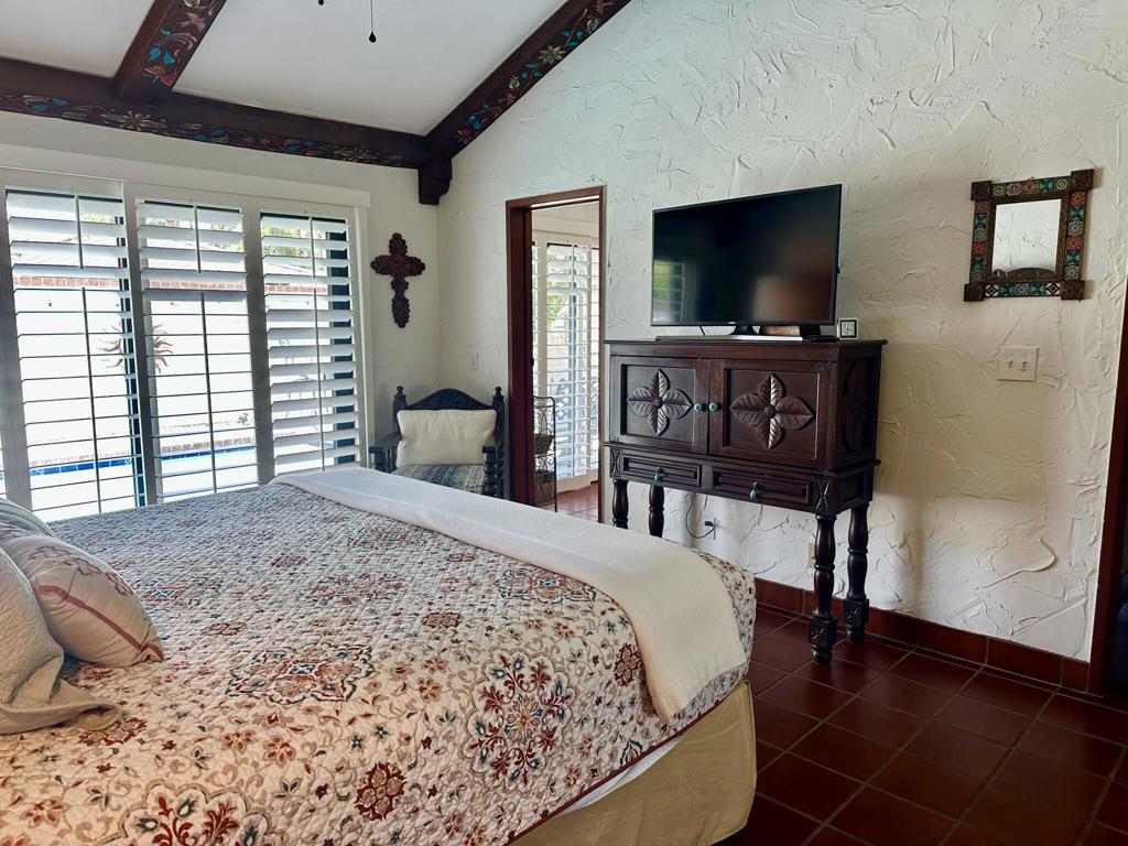 Residential Lease for rent at 324 Paseo Primavera, Palm Desert CA featuring 2 beds and 2 baths