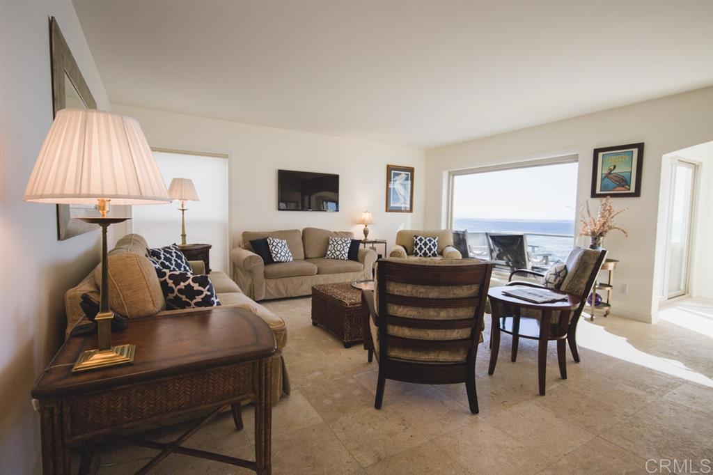 Residential Lease for rent at 240 Coast 1B, La Jolla CA featuring 2 beds and 2 baths