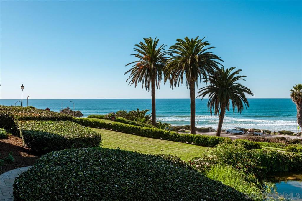 Residential Lease for rent at 1558 Camino Del Mar 419, Del Mar CA featuring 1 bed and 2 baths