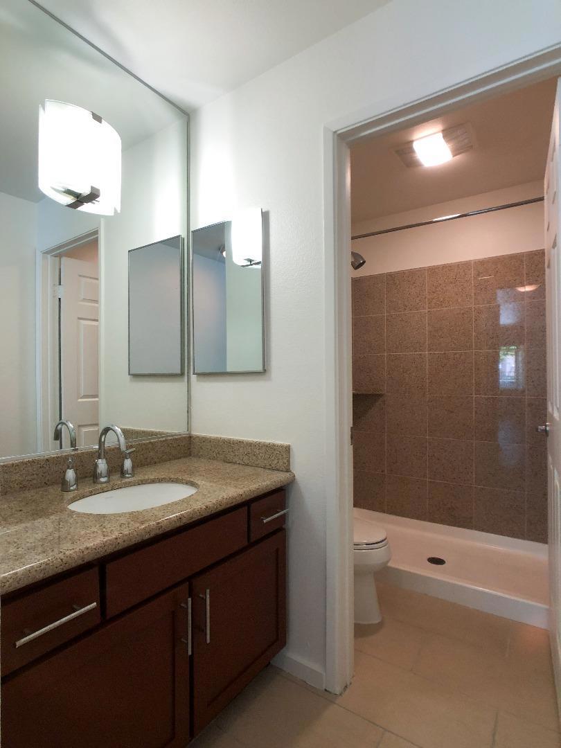 Residential Lease for rent at , Hayward CA featuring 2 beds