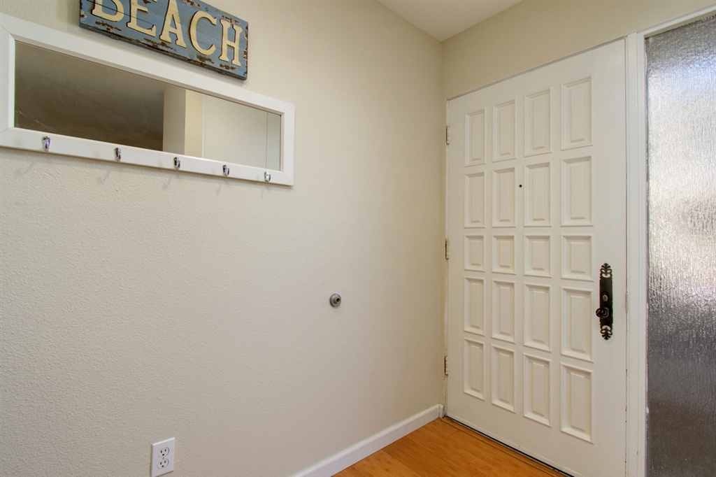 Residential Lease for rent at 453 S Sierra Ave 169, Solana Beach CA featuring 2 beds and 3 baths
