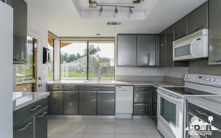 Residential Lease for rent at 101 Juan Circle, Palm Desert CA featuring 2 beds and 2 baths