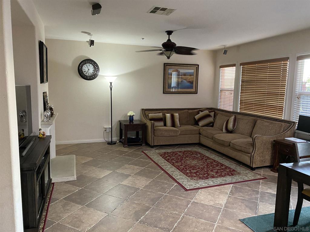 Residential Lease for rent at 1460 CLEARVIEW WY, San Marcos CA featuring 4 beds and 3 baths