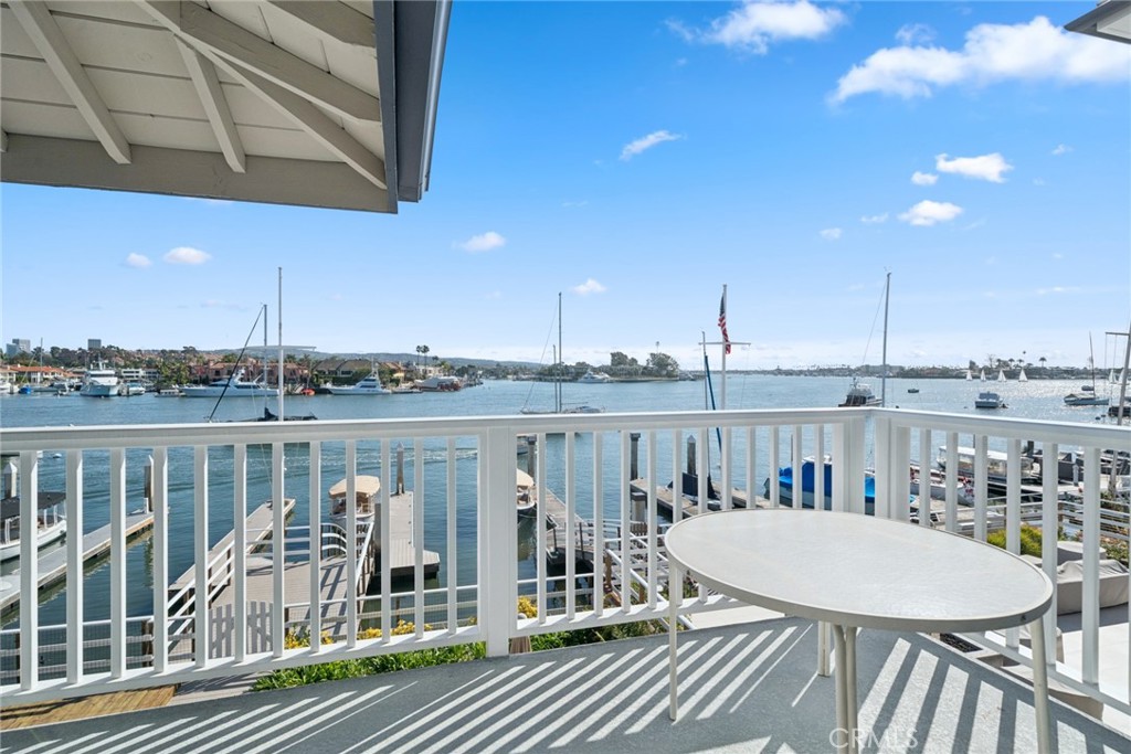 Residential Lease for rent at 2732 Bayshore Drive, Newport Beach CA featuring 4 beds and 4 baths