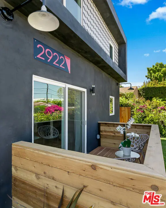 Residential Lease for rent at 2922 Hauser Boulevard 1, Los Angeles, Los Angeles County, CA featuring 2 beds and 1 bath