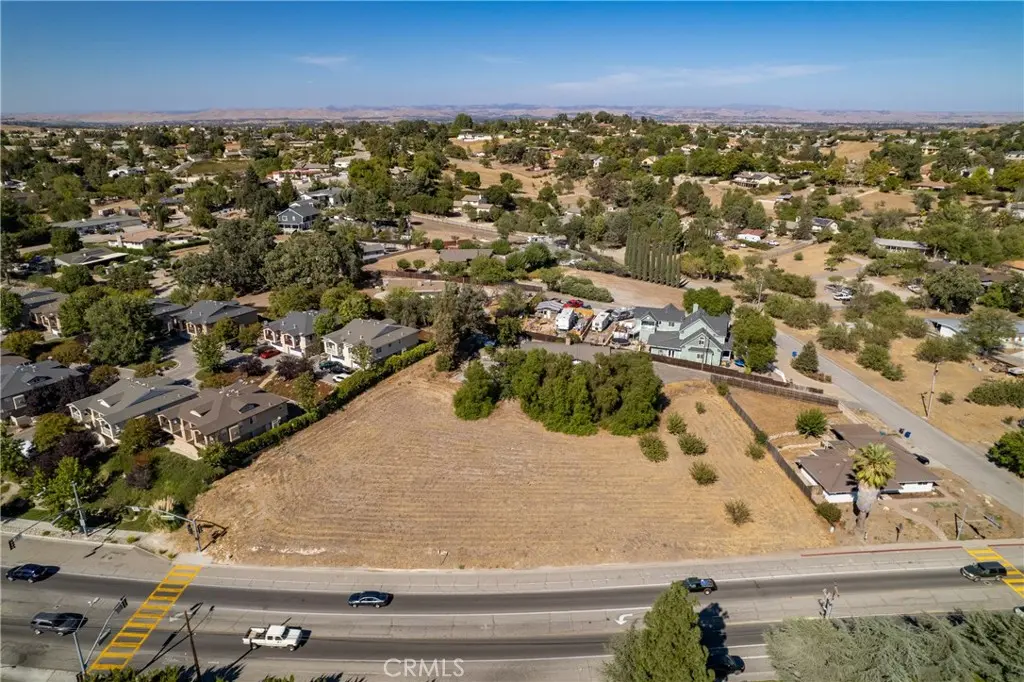 845 Creston Road, Paso Robles, CA — listing photo 1