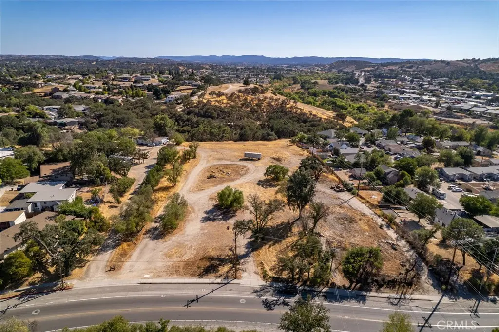 420 Creston Road, Paso Robles, CA — listing photo 1