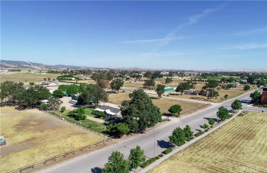3405 Golden Hill Road, Paso Robles, CA — listing photo 1